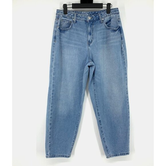 Time and Tru Denim - Time and Tru Jeans High Rise Light Blue Denim Slim Straight Leg